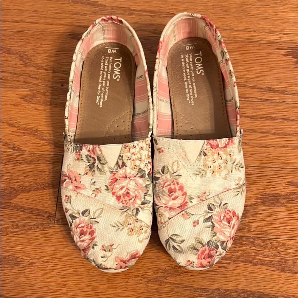 EUC TOMS x Shabby Chic Limited Edition Floral Pink & Cream Alpargatas